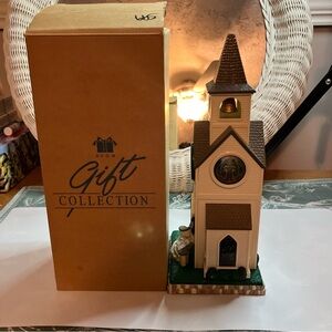 Vintage Avon Gift Collection Lighted Church Figurine w/ Box